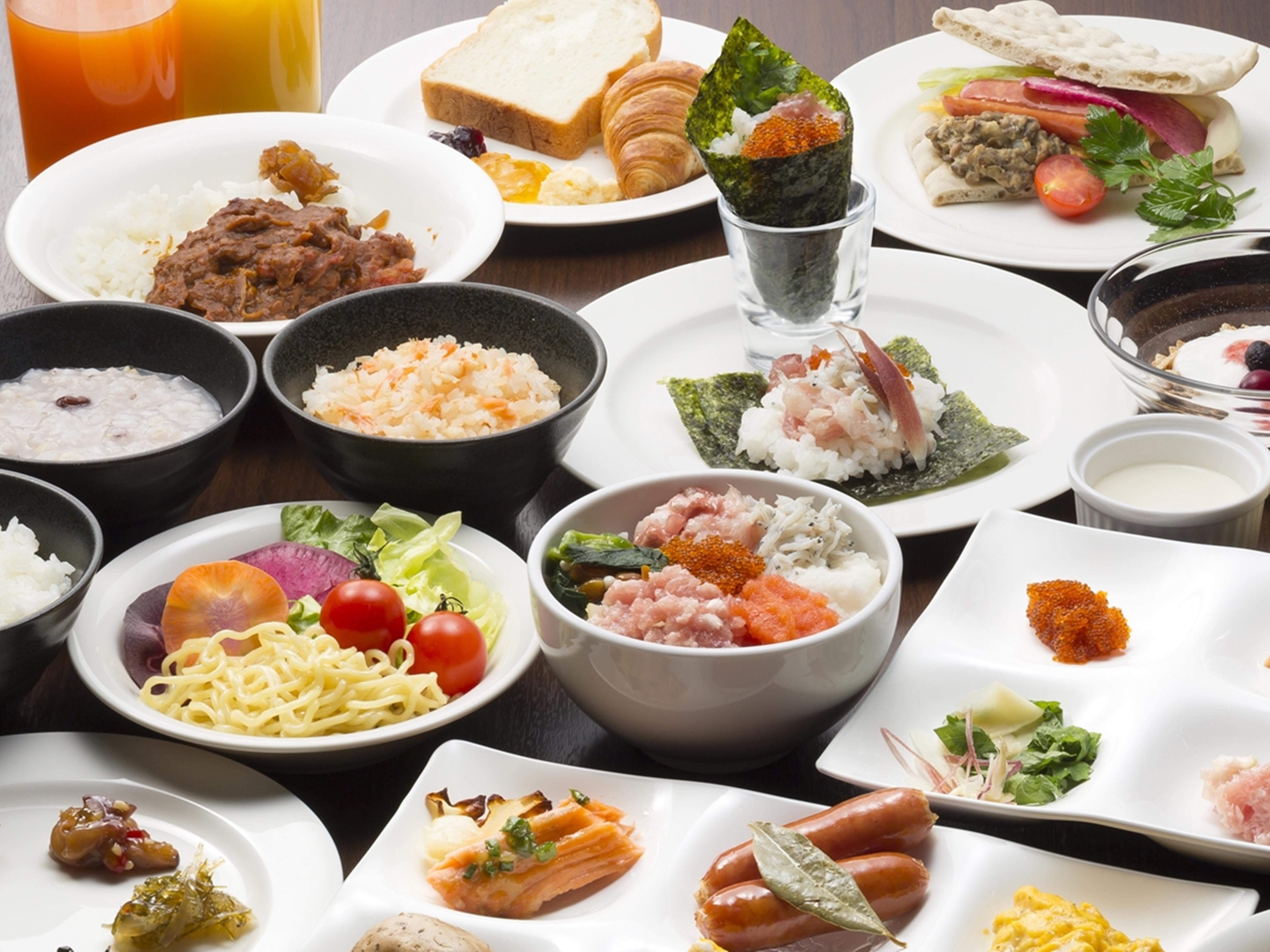 فندق إميسيا سابورو المظهر الخارجي الصورة A selection of dishes from the buffet