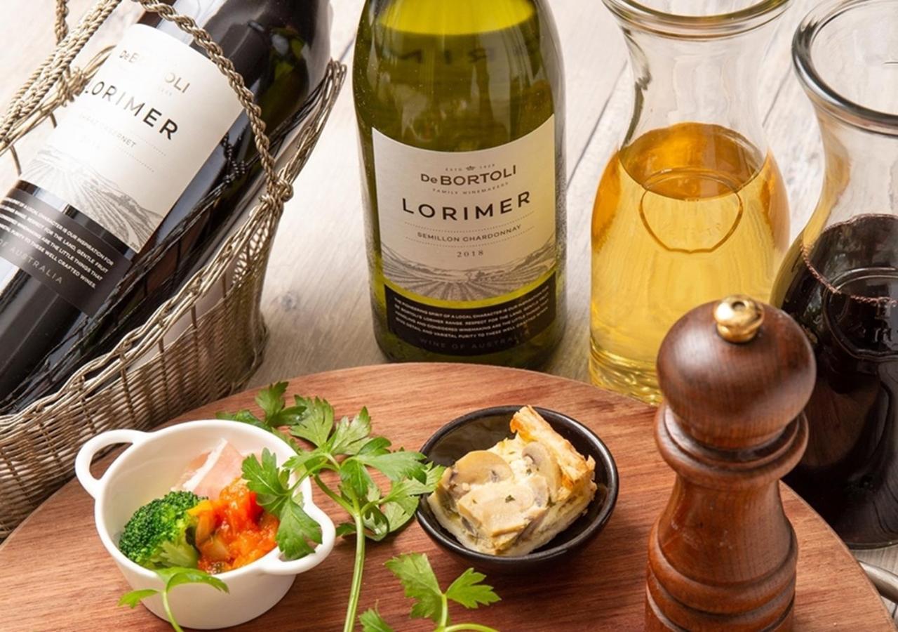 فندق إميسيا سابورو المظهر الخارجي الصورة A bottle of Lorimer
